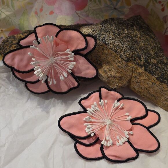 New ZARA Petal Pink & Black Floral Statement Earrings - Picture 3 of 11